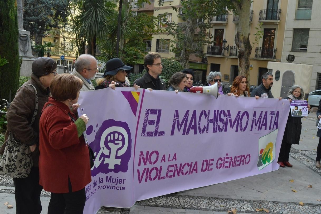 IU destaca que el fin de la violencia machista pasa por "lograr la autonomía económica de las mujeres"