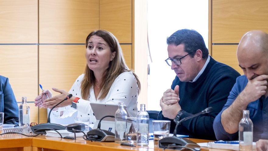 CC pide al PSOE llegar a acuerdos en el Cabildo de Fuerteventura, que gobierna solo con dos integrantes