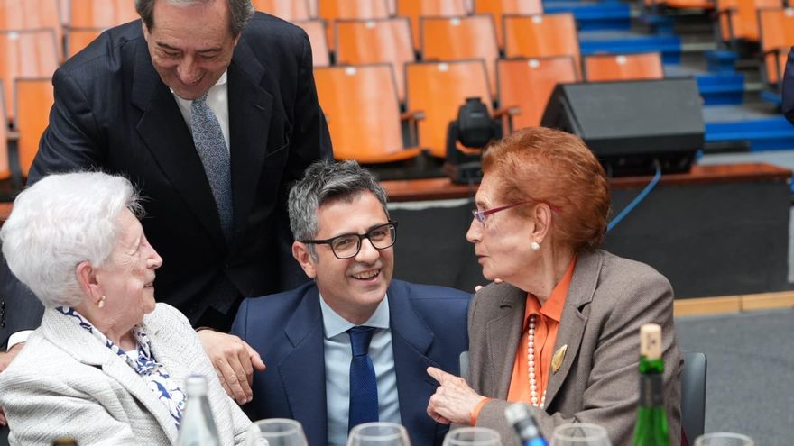 El Gobierno de España solemniza en Gernika que el Estado legítimo fue atacado por nazis y fascistas