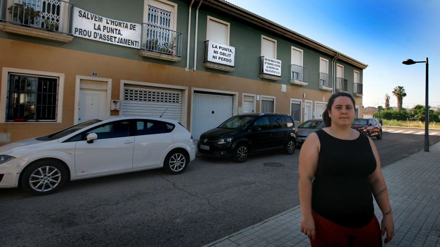 Mireia Vidal, vecina expropiada por la ZAL del Puerto de València: "Me iba al colegio y no sabía si al regresar podría entrar en mi casa"