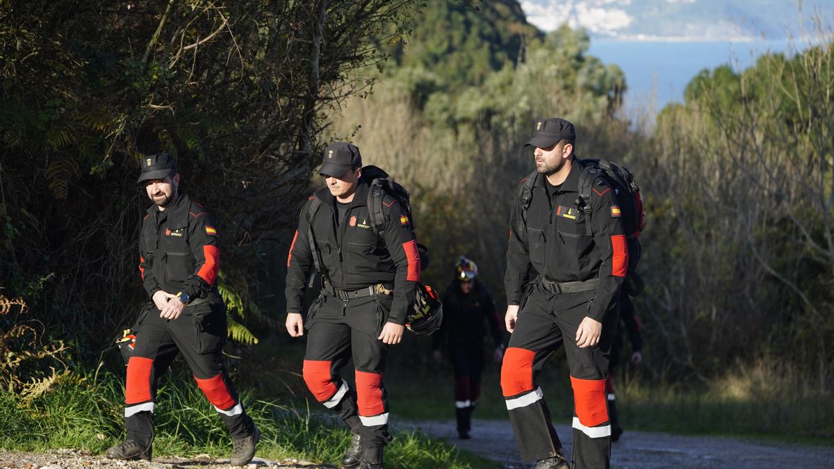 Los efectivos de la UME se incorporaron este martes a la búsqueda de Mari Trini y Beatriz, en Berbes (Ribadesella).