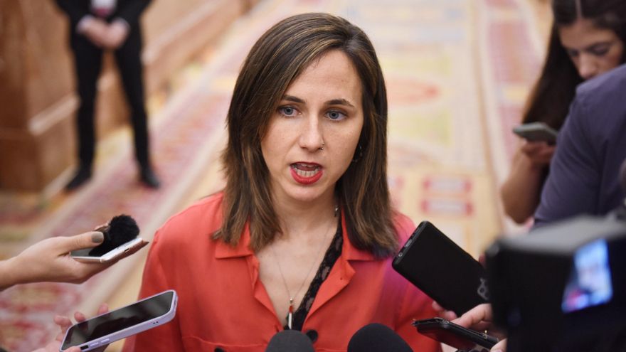 La secretaria general de Podemos, Ione Belarra, durante una sesión de control al Gobierno, en el Congreso de los Diputados, a 21 de mayo de 2025, en Madrid (España). Durante la sesión de control, los grupos parlamentarios PP y VOX, han preguntado al Gobie