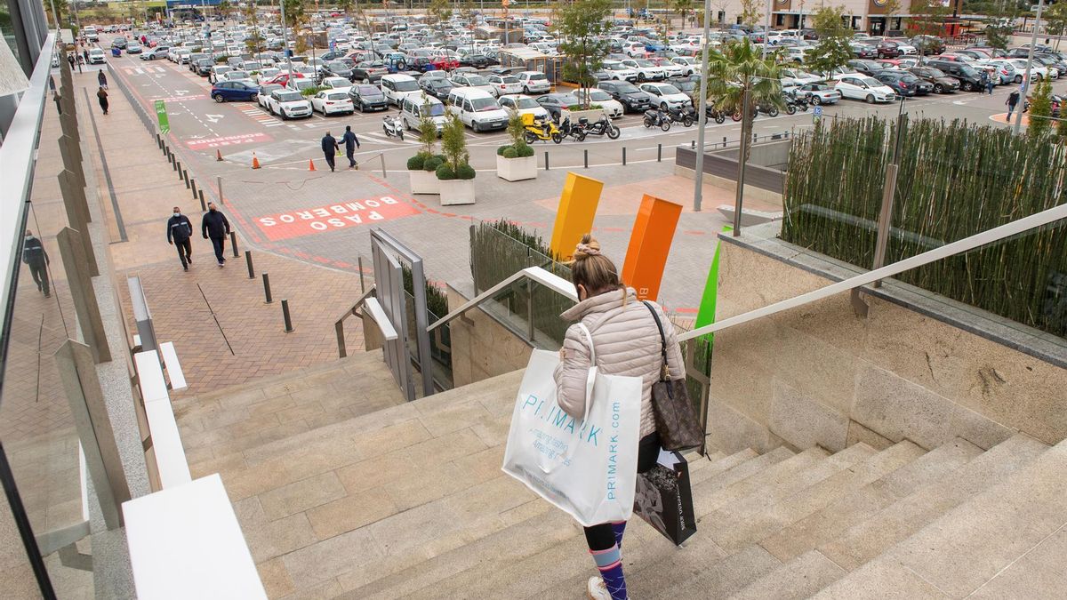 PP y Vox abren las puertas a diluir los filtros ambientales para agilizar los grandes proyectos comerciales en Balears