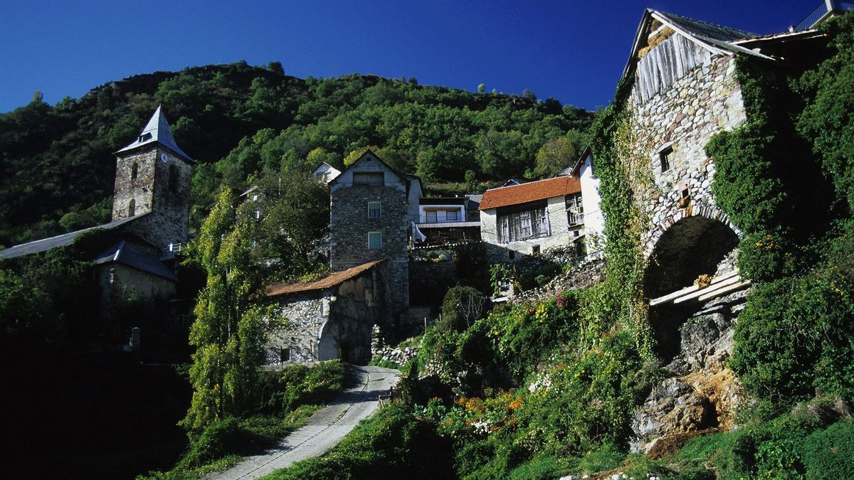 El municipio cuenta con más de una veintena de edificaciones de interés.