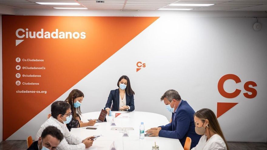 La presidenta de Ciudadanos, Inés Arrimadas, durante una reunión del Comité Permanente del partido.