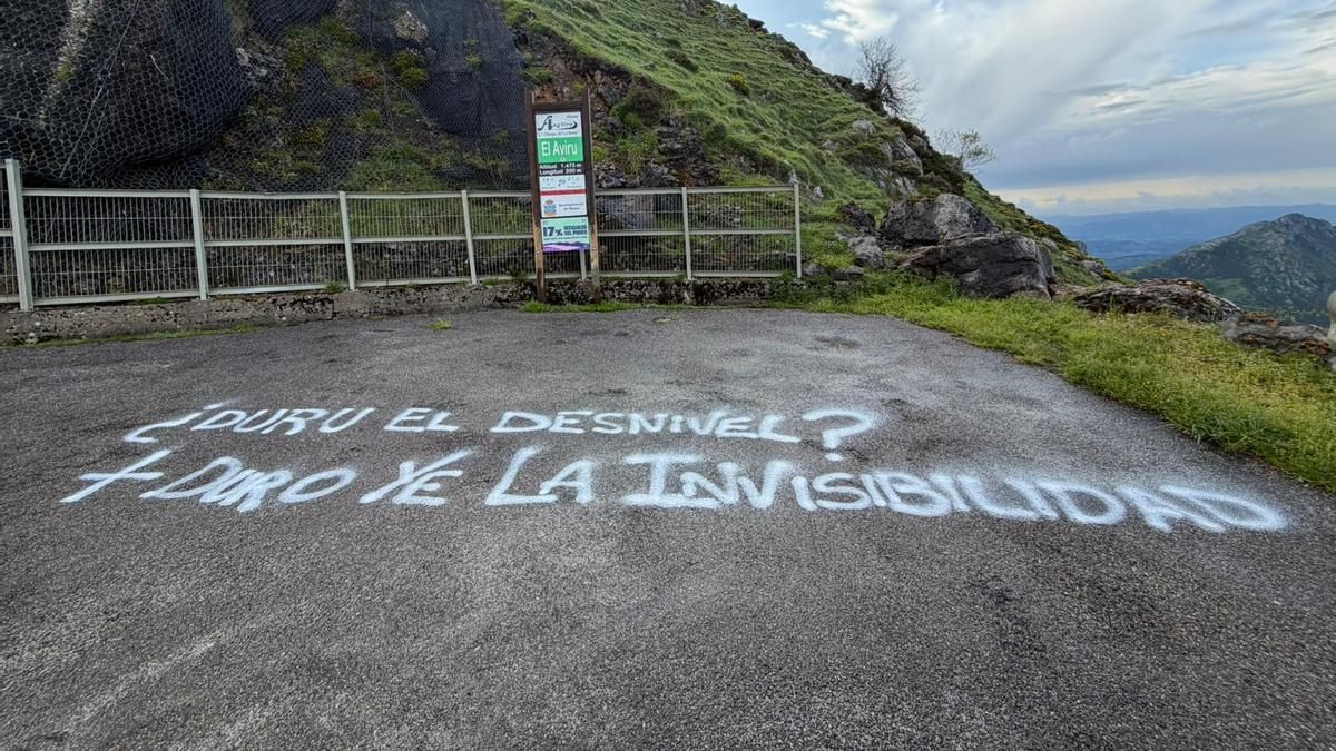 La Brigada Feminista de la cuenca minera asturiana coronará El Angliru contra las 'pendientes invisibles' de la desigualdad