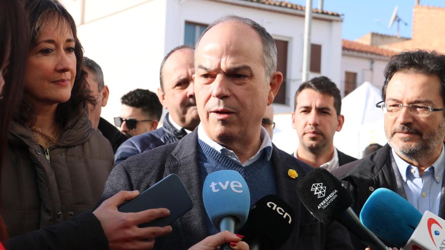 Turull assures that the PSOE accepts the meeting in Switzerland demanded by Puigdemont and that they are looking for a date