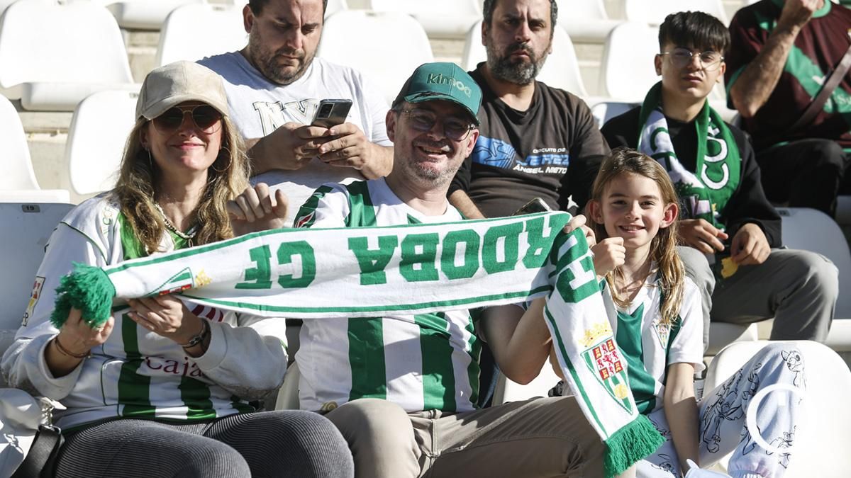 Grada Blanquiverde del Córdoba CF - SD Huesca