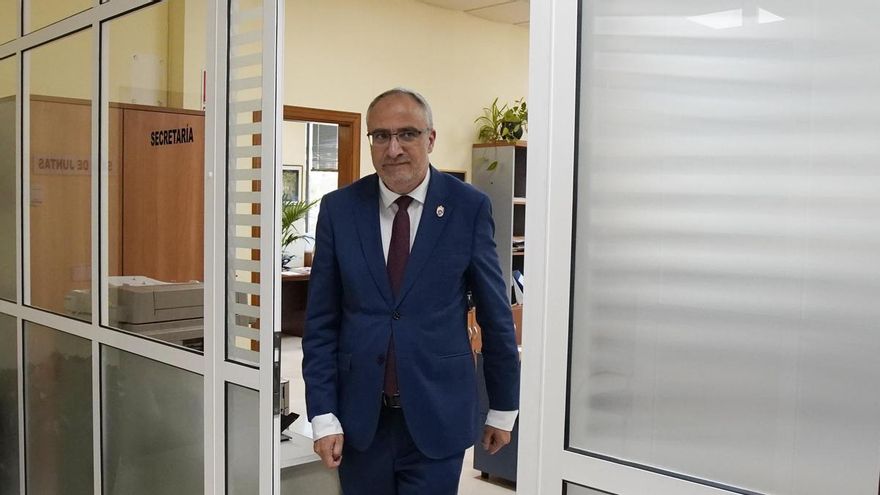 Olegario Ramón tras el ataque de extrema derecha: "No te va en el cargo que te insulten y te agredan"