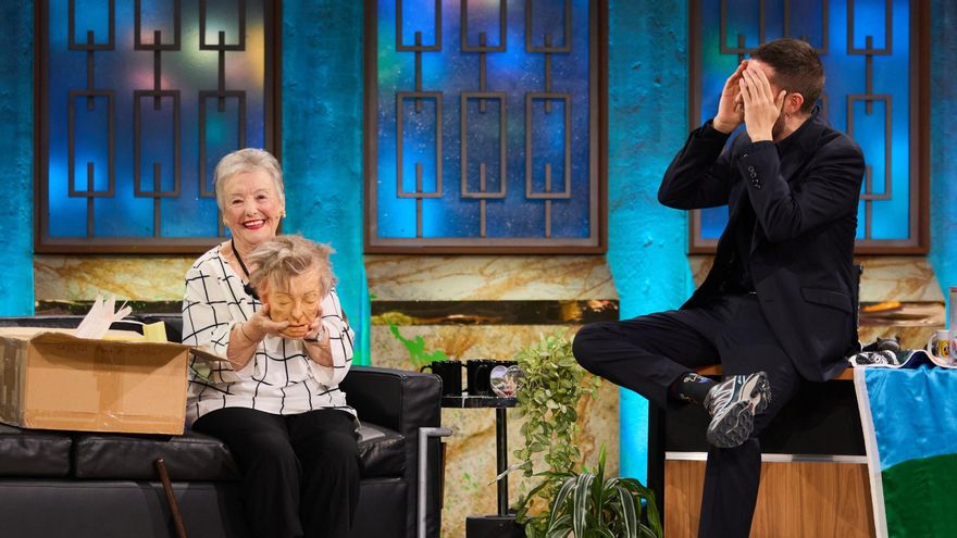 María Galiana hizo "de las mejores promos que se han hecho" en 'La Revuelta' con su propia cabeza cortada