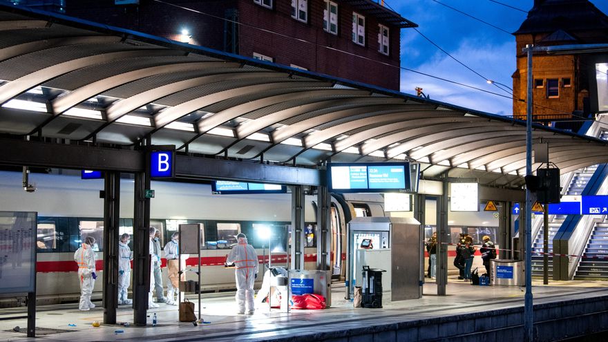 La Policía informa de 18 heridos en el ataque de una mujer armada con cuchillo en Hamburgo