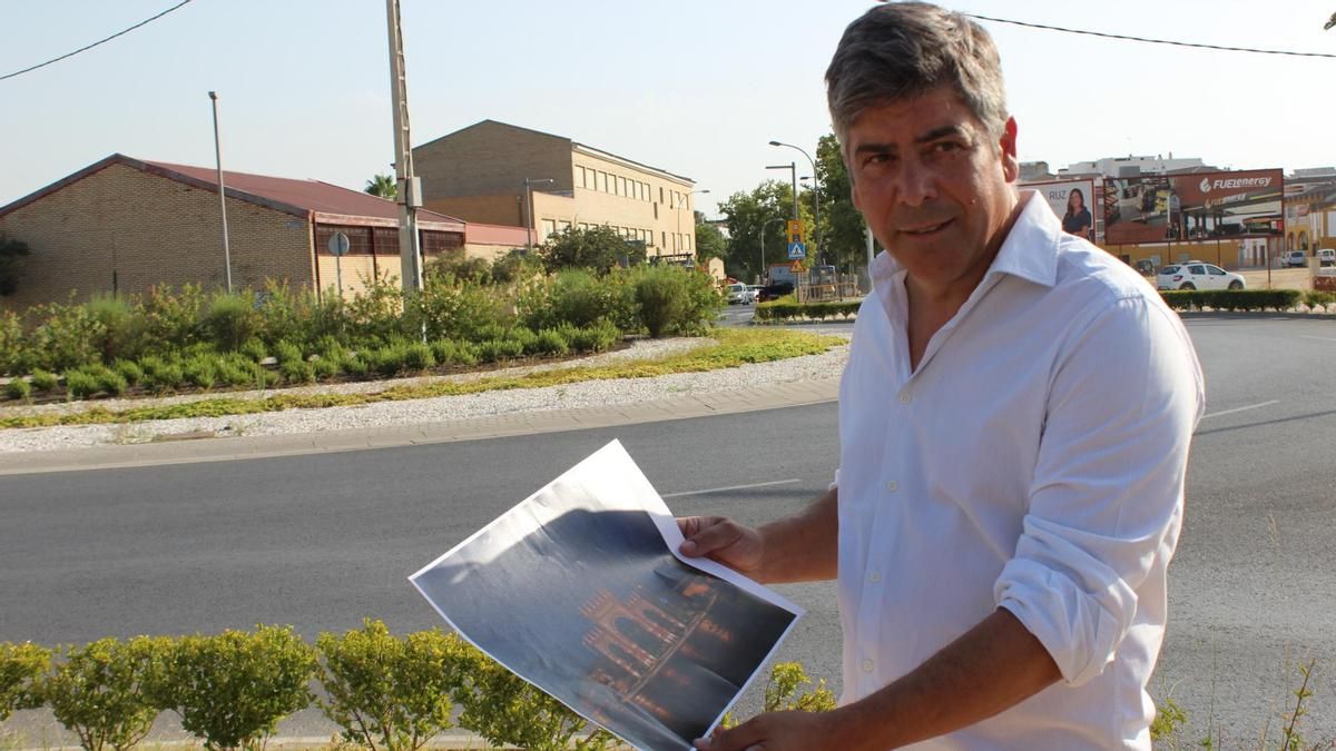 El alcalde de Montilla, Rafael Llamas, presenta el proyecto.