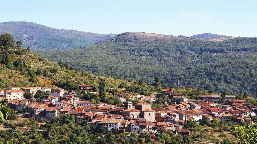 El pueblo de las mil caras donde las fachadas cuentan la historia de sus vecinos