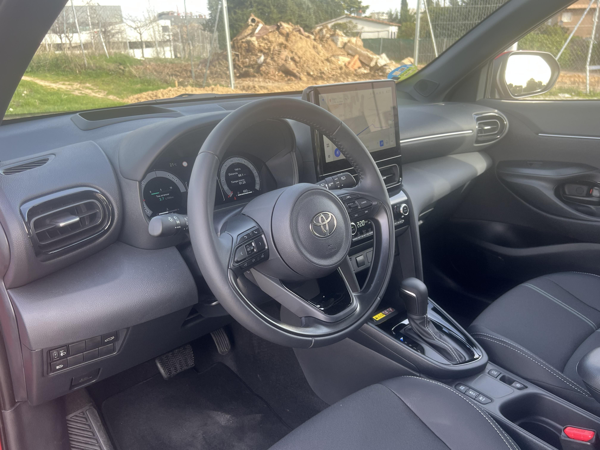 Puesto de conducción del Toyota Yaris Cross Hybrid.