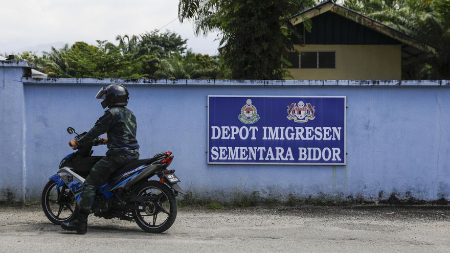 130 personas huyen de un centro de inmigración en Malasia y una muere