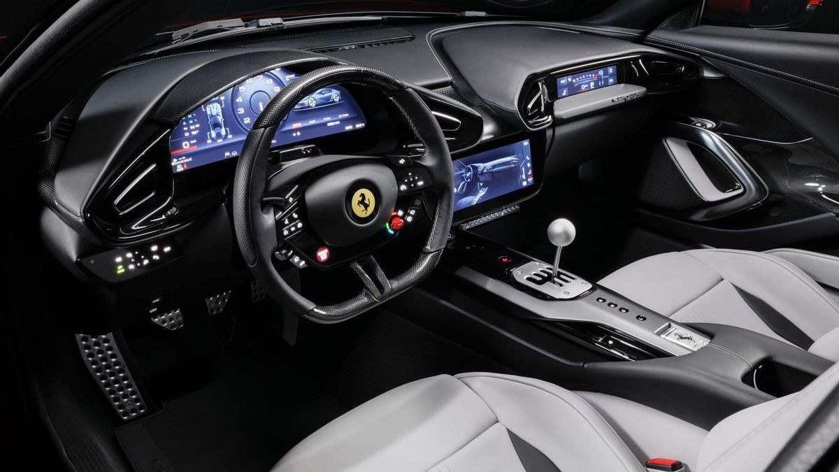 Interior del Ferrari 12 Cilindri Manuale