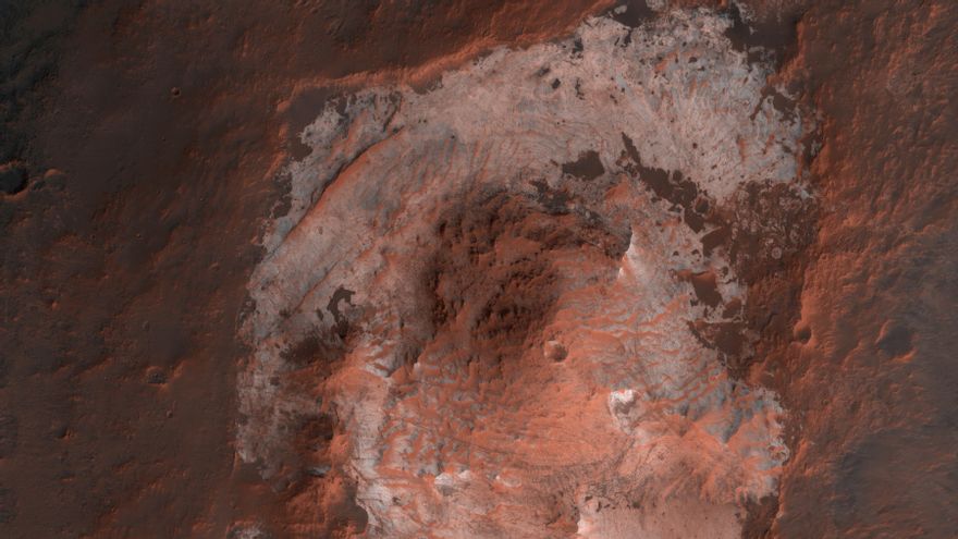 La atmósfera perdida de Marte podría estar 'escondida' a simple vista en su superficie