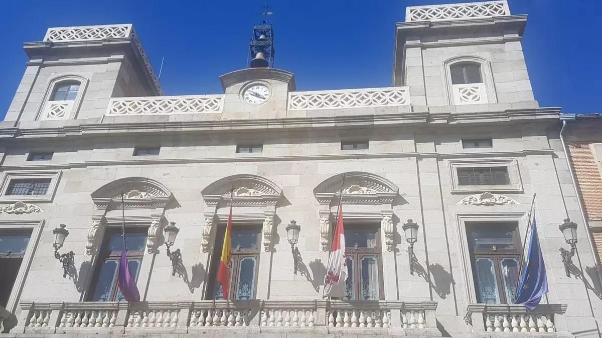 La fachada del Ayuntamiento de Ávila.