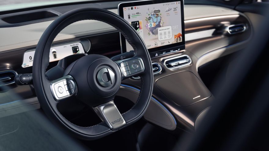 El Smart #1 luce en el interior un cuadro de instrumentos de 9,2 pulgadas y una pantalla central de 12,8".