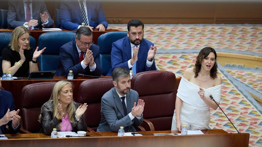 La presidenta de la Comunidad de Madrid, Isabel Díaz Ayuso, interviene durante un pleno en la Asamblea de Madrid, a 16 de mayo de 2024, en Madrid (España)