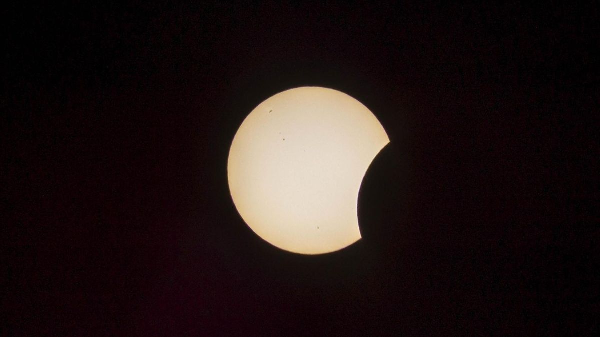 Eclipse solar desde el observatorio del Teide.