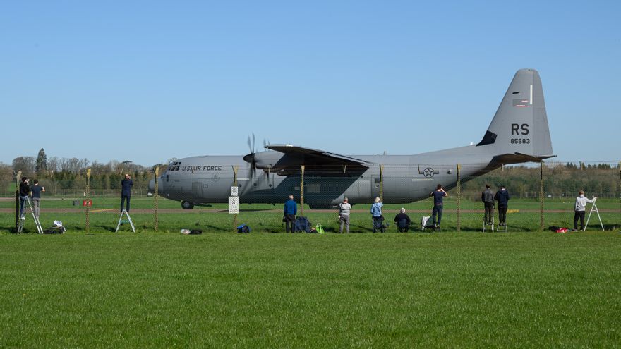 Reino Unido detiene a cinco personas cerca de la base aérea de Fairford por un "incidente grave" relacionado con explosivos