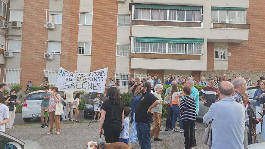 “No a los cantones en nuestros salones”: vecinos de La Paz contra otra inminente construcción del Ayuntamiento