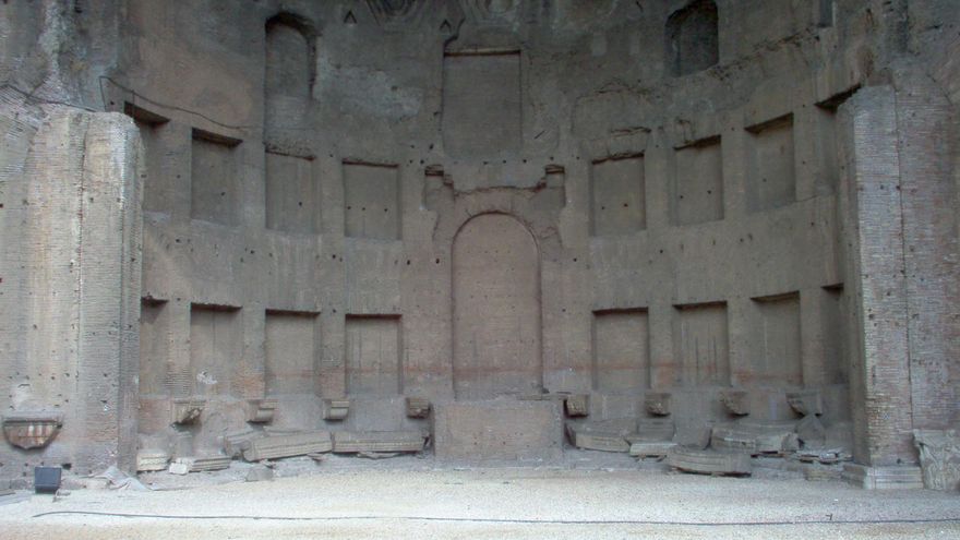 Restos de la Basílica de Majencio.