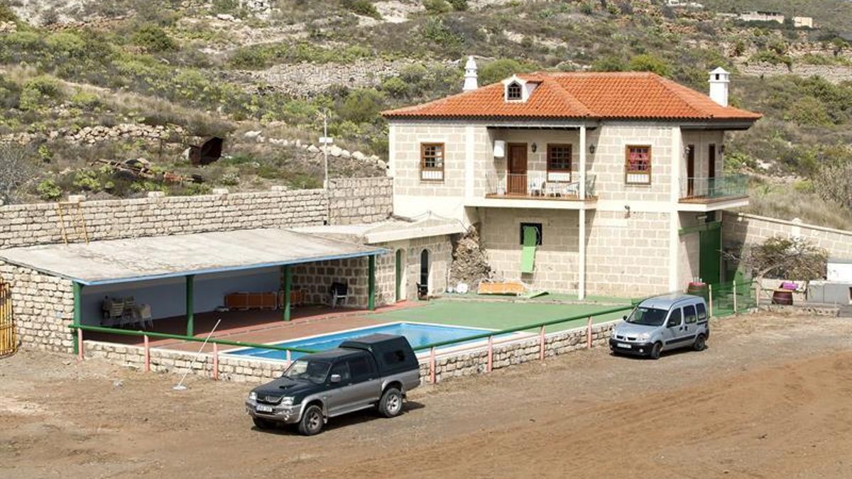 Galería: interior del recinto inspeccionado en Arona