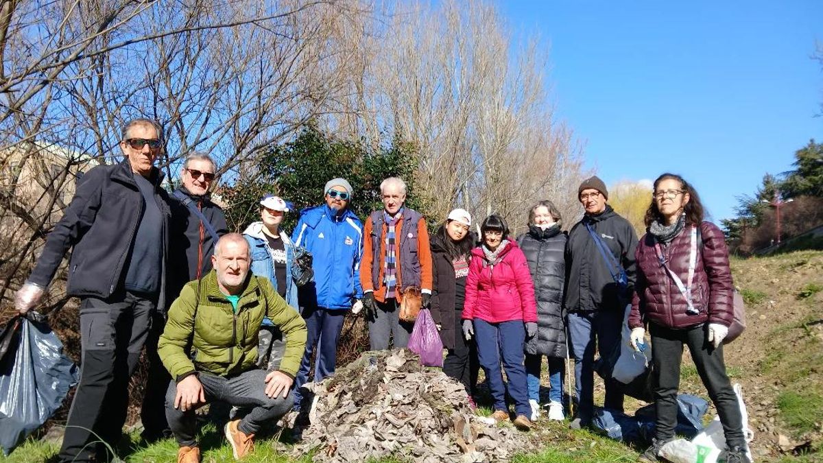 Amigos del Mocho en acción