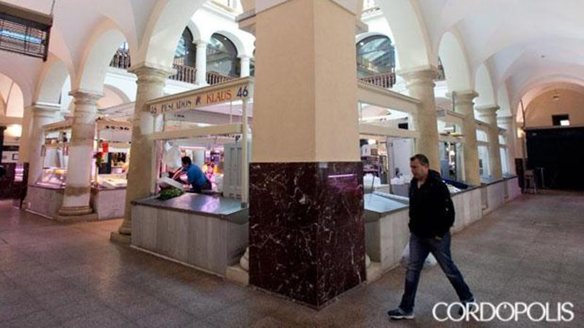 Interior del Mercado Sánchez Peña en la Corredera