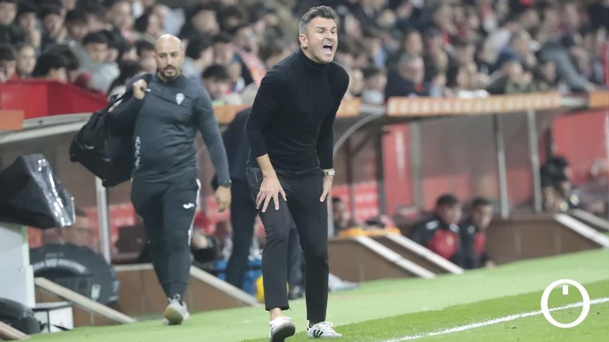 Iván Ania: "El equipo compitió a pesar de la derrota"