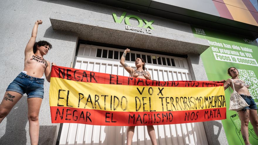 Activistas de Femen durante una protesta frente a la sede nacional de Vox, a 18 de julio de 2023