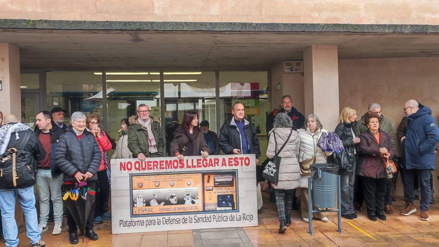 Marea Blanca advierte a Capellán de que "acaba el año con menos sanidad pública y más conciertos con la privada"
