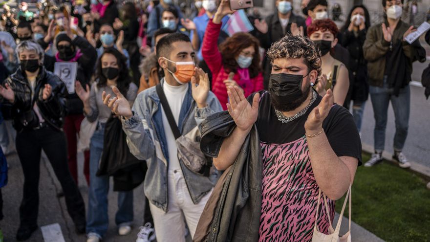 Otra reclamación realizada en el encuentro es la de garantizar los derechos de las personas trans no binarias.