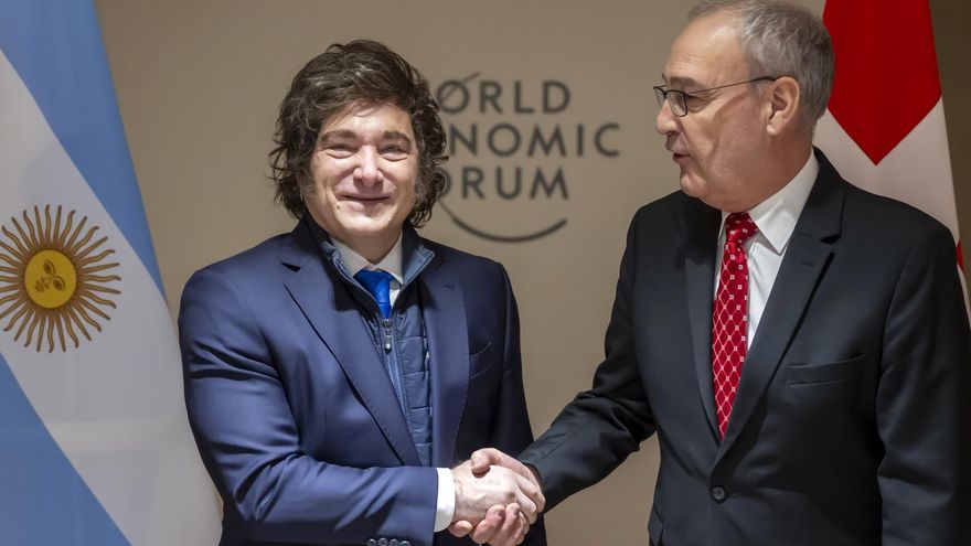 Antes de su discurso en Davos, Milei se reunió con autoridades de bancos y saludó a su par de Suiza, Guy Parmelin