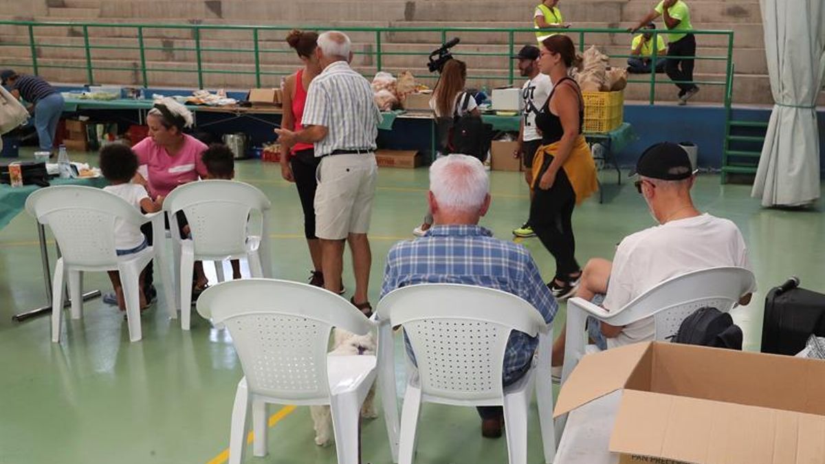 FOTOGALERÍA | Solidaridad con las personas afectadas por el incendio de Gran Canaria