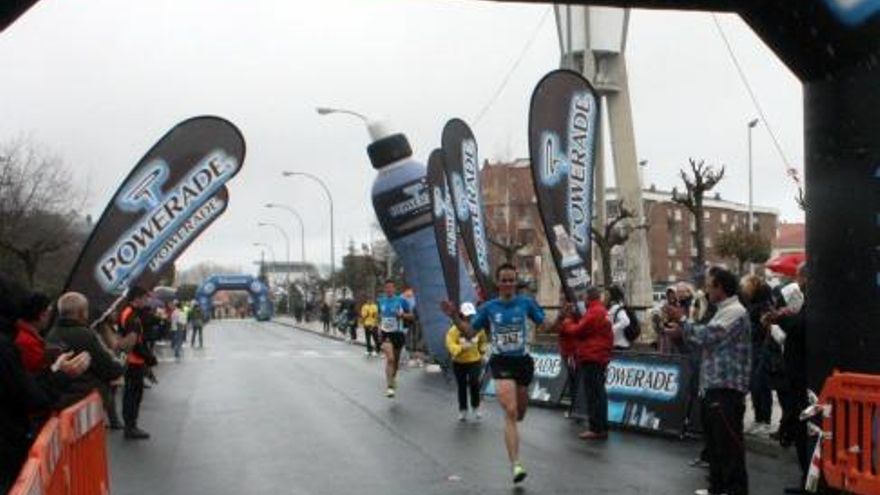 Segundo y tercero en Carrera popular La Virgen del Camino - running 10 kms