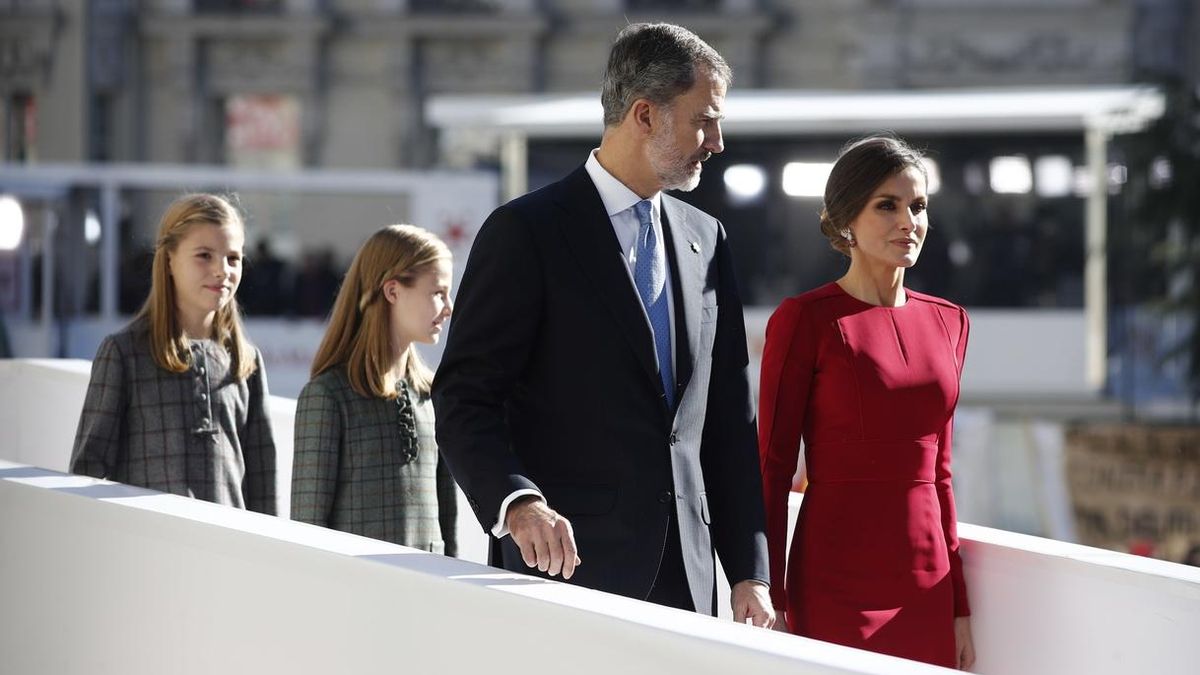 Tezanos confirma que el CIS no tiene intención de preguntar por la Monarquía porque no es problema para los españoles