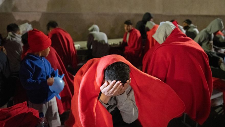 Salvamento desembarca en Lanzarote, Fuerteventura y El Hierro a 386 migrantes, 58 de ellos menores