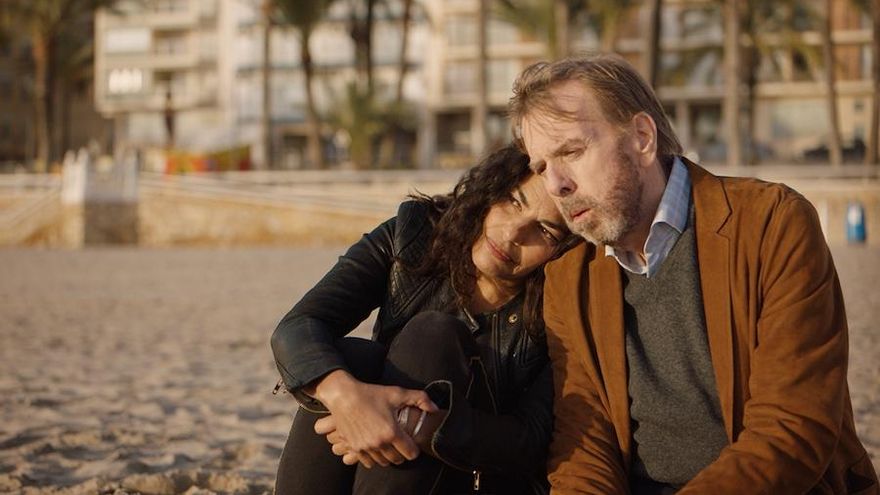 Los actores Sarita Choudhury y Timothy Spall