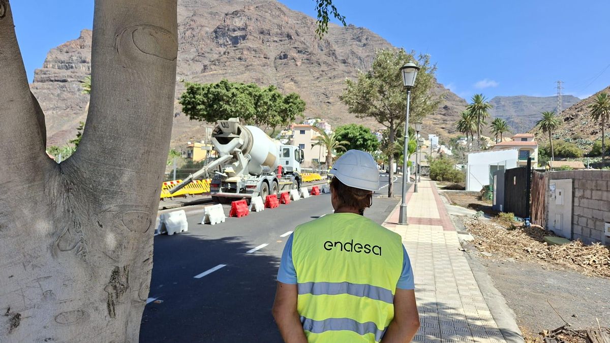 Endesa inicia el cierre del anillo eléctrico en Valle Gran Rey con una inversión de más de un millón de euros