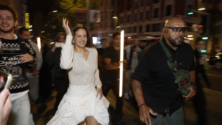 Rosalía y su sentido de la moda: Del estilo flamenco al minimalismo místico