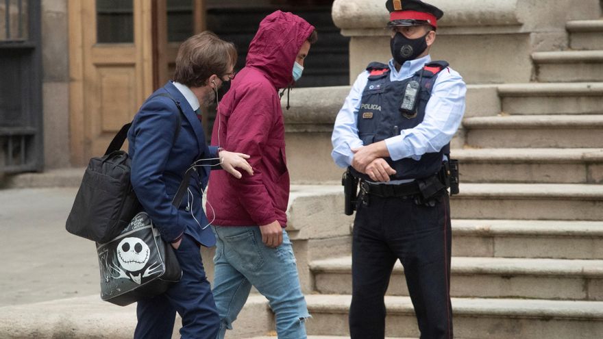 La actuación del fiscal en la agresión sexual de Sabadell hace aflorar la línea entre el interrogatorio intenso y la revictimización