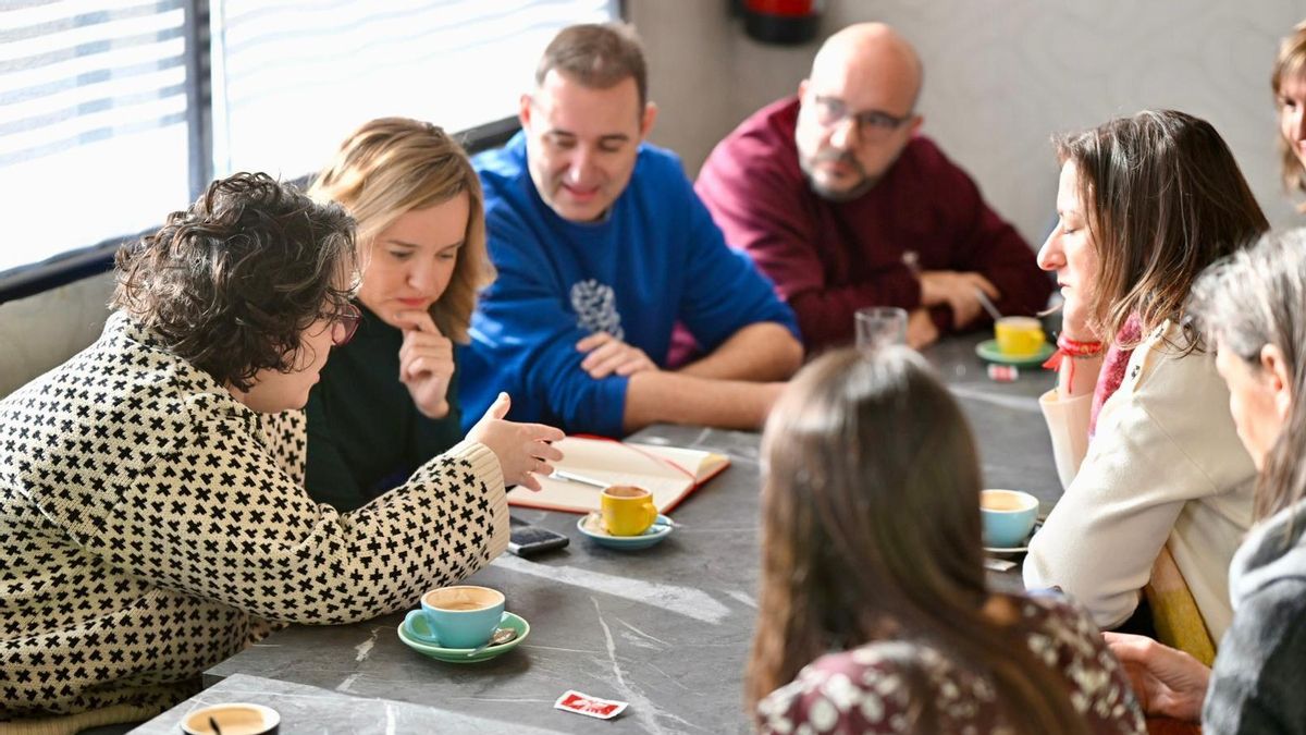 El PSOE aragonés se compromete con los padres y madres de Parque Venecia (Zaragoza) a dotar al barrio de un instituto