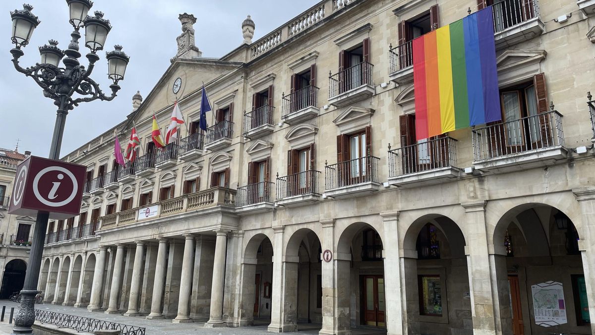 Los Ayuntamientos vascos tendrán una guía para casos de racismo, antigitanismo y LGTBIQ+fobia