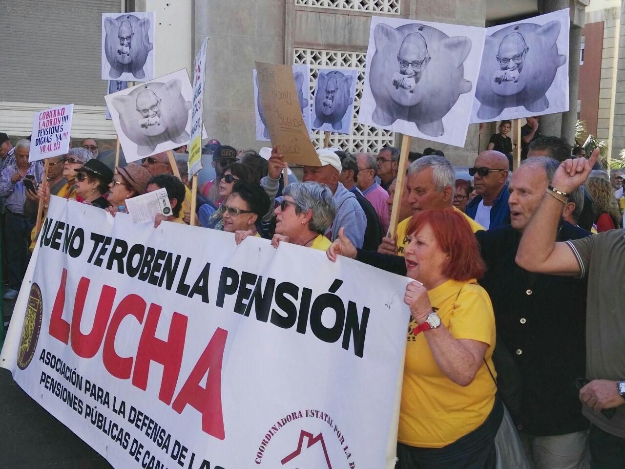 Protesta por unas pensiones dignas en Tenerife.