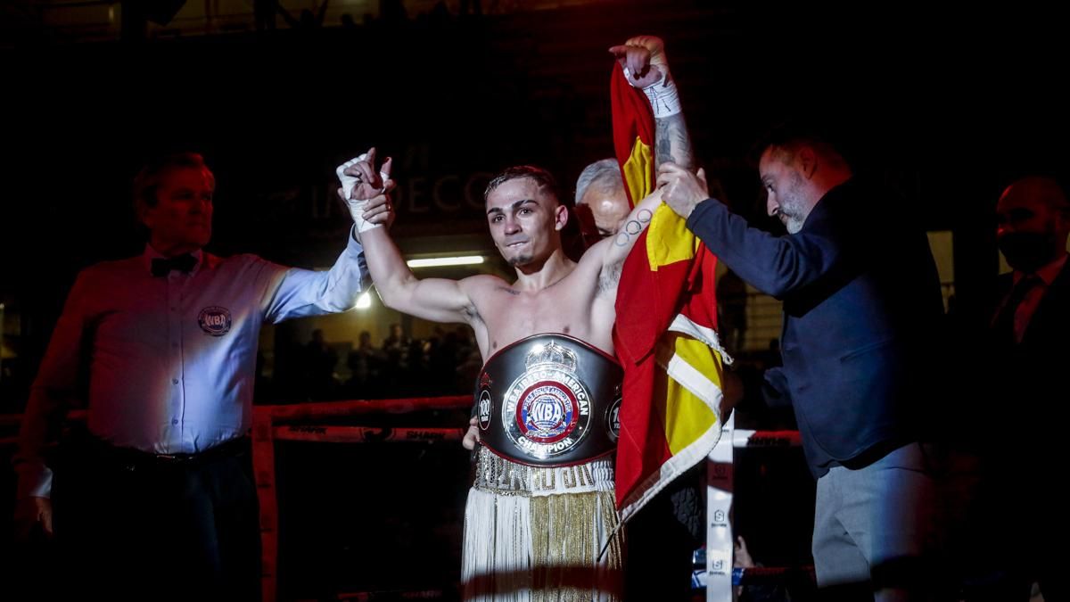 Combate de Rafa Lozano Jr. por el cinturón Iberoamericano