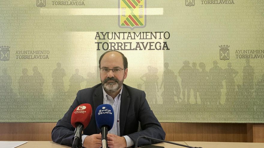 El concejal de Obras del Ayuntamiento de Torrelavega, José Luis Urraca