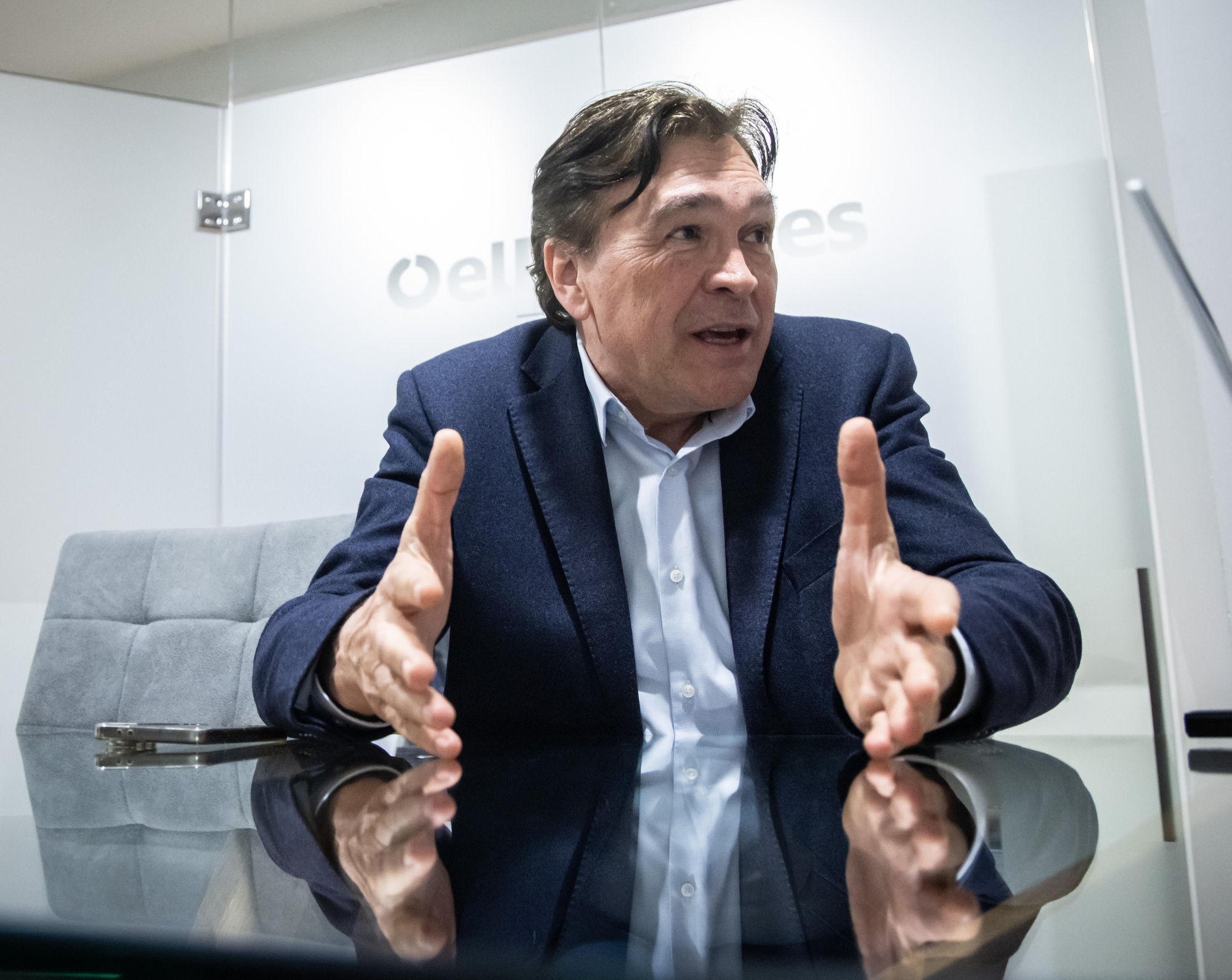 Guitarte, en la sede de elDiario.es en Aragón.